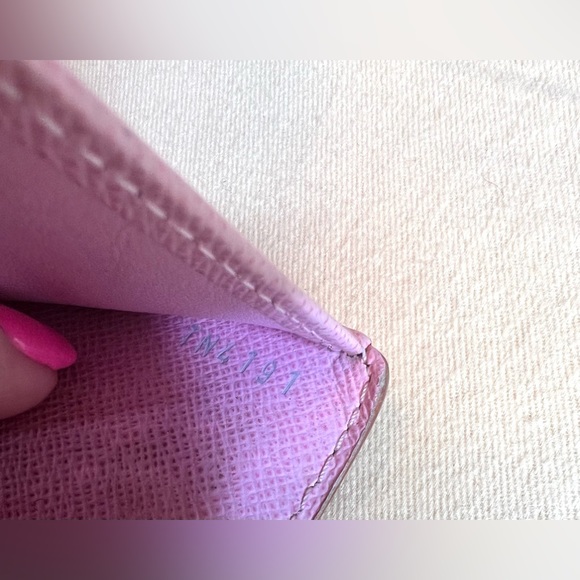 Authentic Louis Vuitton wallet - Picture 7 of 8